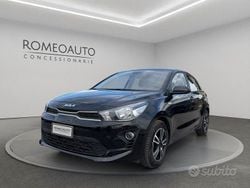 Nero Usata 2023 Kia Rio Style Tre volumi | 14.900 € (Buon prezzo)