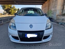 Bianco Usata 2012 Renault Scénic III XMOD Monovolume | 4999 € (Buon prezzo)