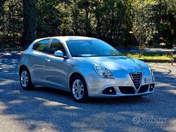 Argento Usata 2013 Alfa Romeo Giulietta Exclusive Due volumi | 7700 € (Buon prezzo)