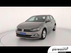Grigio Usata 2021 VW Polo Comfortline Tre volumi | 14.900 € (Buon prezzo)