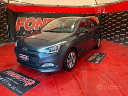 Grigio Usata 2015 Hyundai i20 Style Tre volumi | 7800 € (Buon prezzo)