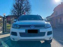 Bianco Usata 2014 VW Touareg SUV | 22.000 € (Molto cara)