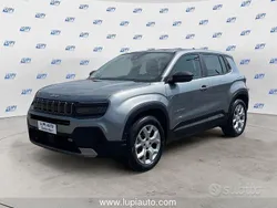 Grigio Usata 2024 Jeep Avenger Altitude SUV | 20.100 € (Ottimo prezzo)
