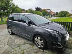 Grigio Usata 2014 Peugeot 5008 Monovolume | 6000 € (Buon prezzo)