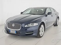 Blu Usata 2014 Jaguar XJ Premium Luxury Tre volumi | 19.800 € (Buon prezzo)