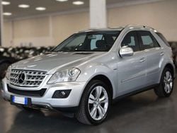 Grigio argento metallizzato Usata 2011 Mercedes ML350 Chrome SUV | 12.000 € (Buon prezzo)