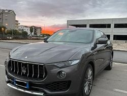 Usata 2020 Maserati Levante SUV | 37.000 € (Super prezzo)