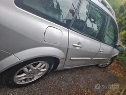 Usata 2009 Renault Mégane GrandTour Station wagon | 1500 € (Buon prezzo)