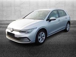 Argento Usata 2023 VW Golf VIII Life Tre volumi | 26.950 € (Buon prezzo)