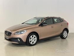 Bronzo Usata 2016 Volvo V40 CC Business Edition Station wagon | 9200 € (Buon prezzo)