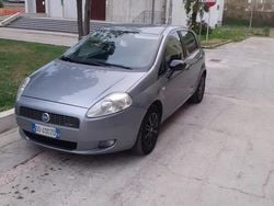 Grigio Usata 2007 Fiat Grande Punto Due volumi | 3000 € (Cara)