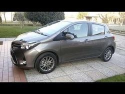 Usata 2017 Toyota Yaris Lounge Tre volumi | 10.000 € (Buon prezzo)