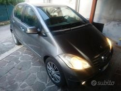 Grigio Usata 2008 Mercedes A200 Due volumi | 6000 € (Molto cara)