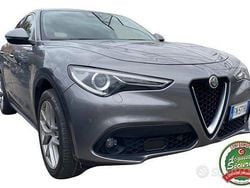 Grigio Usata 2018 Alfa Romeo Stelvio Super SUV | 18.900 € (Buon prezzo)