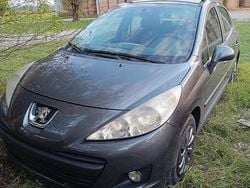 Grigio Usata 2011 Peugeot 207 Due volumi | 2500 € (Buon prezzo)