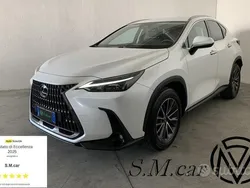 Usata 2023 Lexus NX350h SUV | 48.490 €