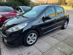Nero Usata 2008 Peugeot 207 Tre volumi | 1390 € (Ottimo prezzo)