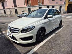Bianco Usata 2017 Mercedes 200 AMG Tre volumi | 11.990 € (Super prezzo)