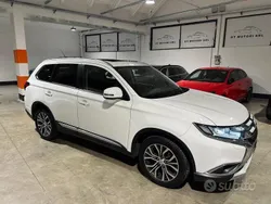 Usata 2016 Mitsubishi Outlander Instyle SUV | 14.990 € (Buon prezzo)