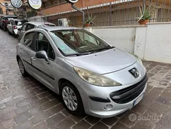 Grigio Usata 2008 Peugeot 207 Due volumi | 950 € (Buon prezzo)
