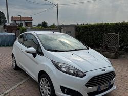 Bianco Usata 2013 Ford Fiesta Due volumi | 6200 €