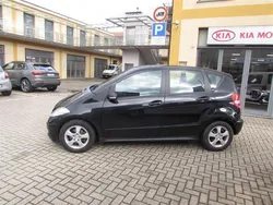 Nero(met.) Usata 2008 Mercedes A180 Avantgarde Edition Tre volumi | 4500 € (Cara)