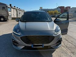 Grigio Usata 2023 Ford Kuga ST-Line X SUV | 29.800 € (Molto cara)