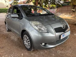 Grigio Usata 2008 Toyota Yaris Tre volumi | 4800 € (Cara)