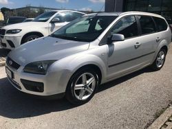 Grigio Usata 2006 Ford Focus S Station wagon | 3400 € (Molto cara)