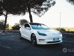 Usata 2022 Tesla Model 3 Tre volumi | 34.000 € (Cara)