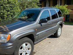 Grigio Usata 2005 Jeep Grand Cherokee Limited SUV | 7500 € (Cara)