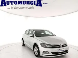 Argento Usata 2018 VW Polo Comfortline Tre volumi | 13.990 € (Buon prezzo)