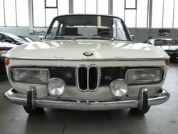 BMW 2000