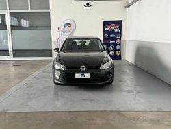 Grigio scuro Usata 2015 VW Golf VII Trendline Tre volumi | 7990 € (Super prezzo)