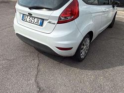 Usata 2009 Ford Fiesta Due volumi | 2200 € (Buon prezzo)