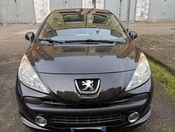 Usata 2008 Peugeot 207 CC Roland Garros Cabrio | 4000 € (Buon prezzo)