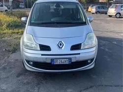 Usata 2009 Renault Grand Modus Monovolume | 2000 € (Buon prezzo)