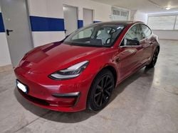 Rosso micallizzato performance Usata 2020 Tesla Model 3 Tre volumi | 24.500 € (Ottimo prezzo)