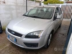Grigio Usata 2007 Ford Focus Station wagon | 1500 € (Buon prezzo)