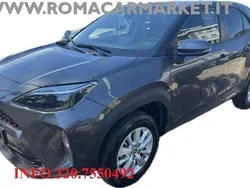 Grigio scuro Usata 2024 Toyota Yaris Cross Business Edition SUV | 22.790 € (Buon prezzo)