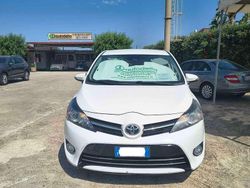 Bianco Usata 2016 Toyota Verso Active Monovolume | 9900 € (Molto cara)