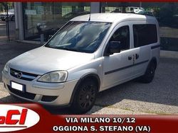 Argento Usata 2008 Opel Combo Enjoy Monovolume | 4499 €