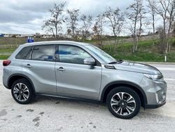 Grigio londra Usata 2020 Suzuki Vitara SUV | 15.990 € (Buon prezzo)