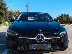 Nero Usata 2023 Mercedes A180 Advanced Tre volumi | 27.900 € (Buon prezzo)