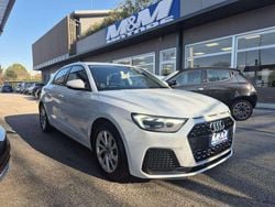 Bianco Usata 2019 Audi A1 Ambiente Tre volumi | 15.490 € (Ottimo prezzo)