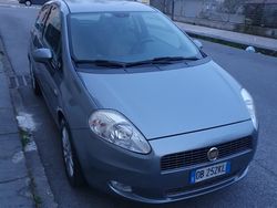 Grigio Usata 2006 Fiat Grande Punto Due volumi | 4600 € (Molto cara)