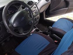 Blu Usata 2004 Ford Focus Tre volumi | 500 € (Super prezzo)