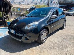 Nero Usata 2010 Renault Clio II Tre volumi | 2400 € (Buon prezzo)