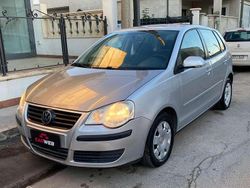 Grigio Usata 2007 VW Polo Trendline Due volumi | 2890 € (Buon prezzo)