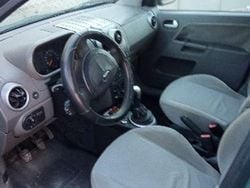 Usata 2003 Ford Fusion Collection Monovolume | 1999 € (Buon prezzo)